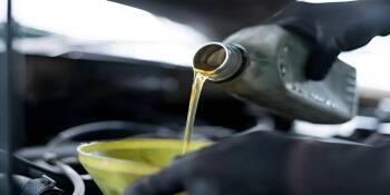 Gear Oil and Engine Oil: Key Differences and Importance